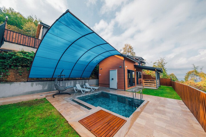 Pool 53 of 80