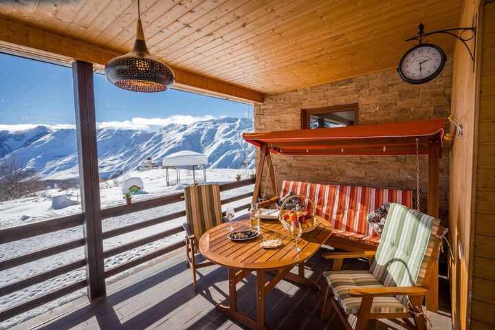 Dining 76 of 104