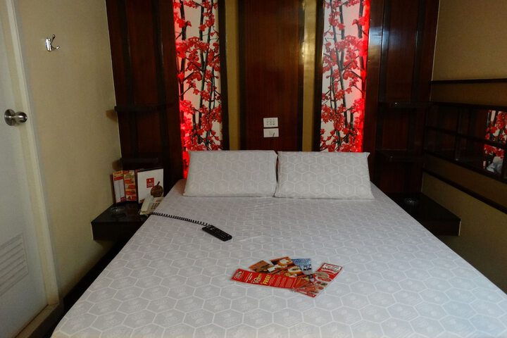 Room 8 of 43