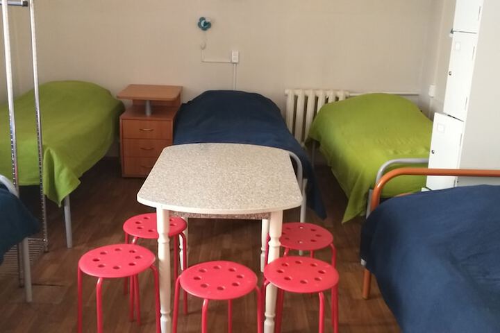 Room 7 of 27