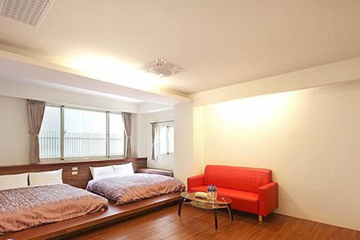 Room 18 of 40