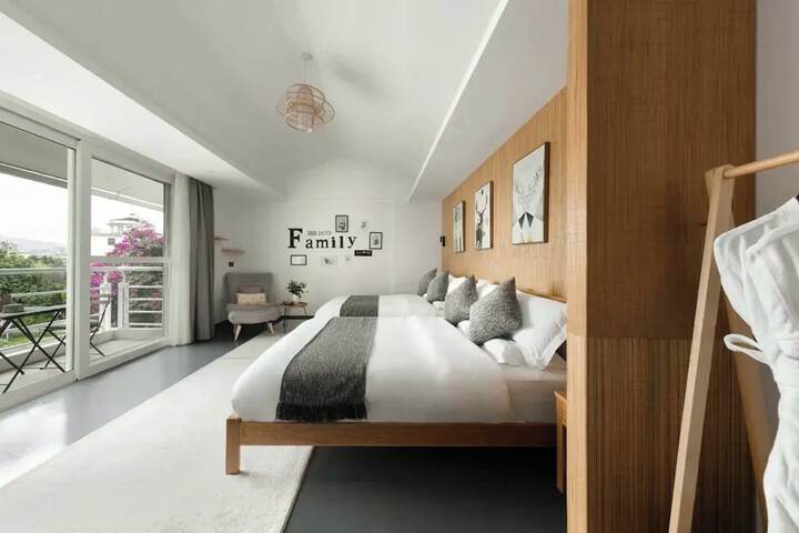 Room 56 of 163