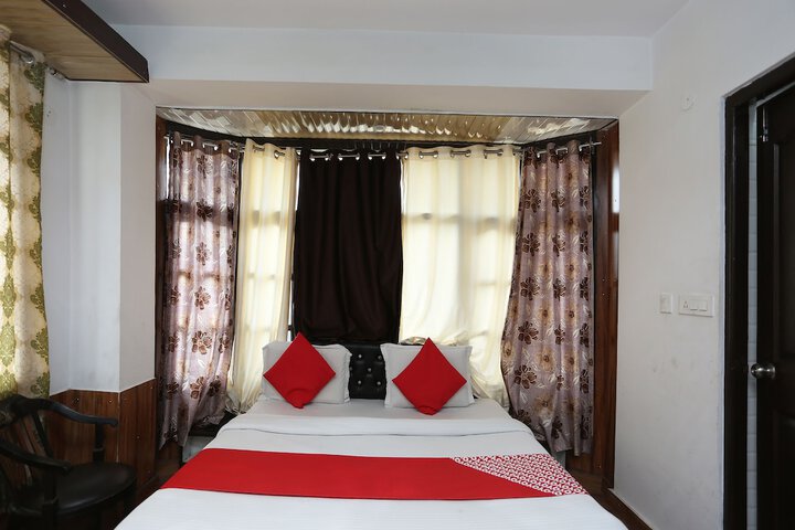 Room 16 of 37
