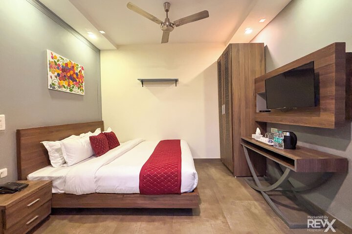 Room 15 of 111