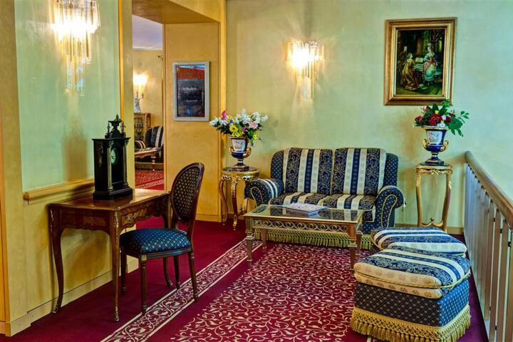 Inside Room Photo