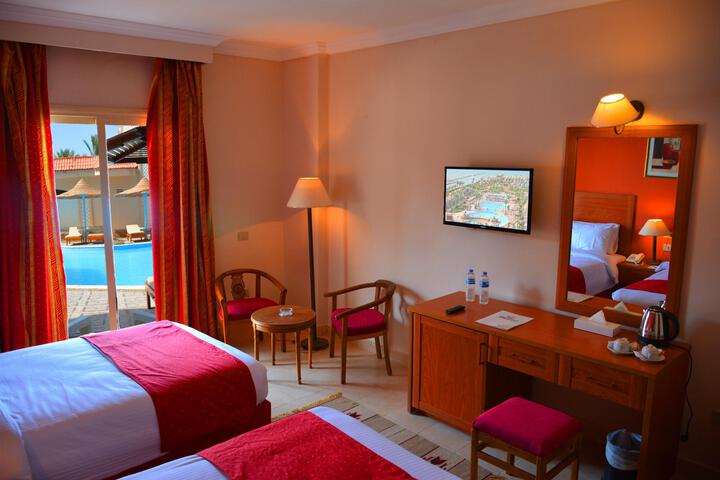 Room 33 of 44