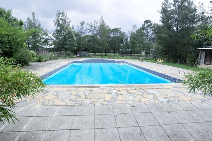 Pool 25 of 38