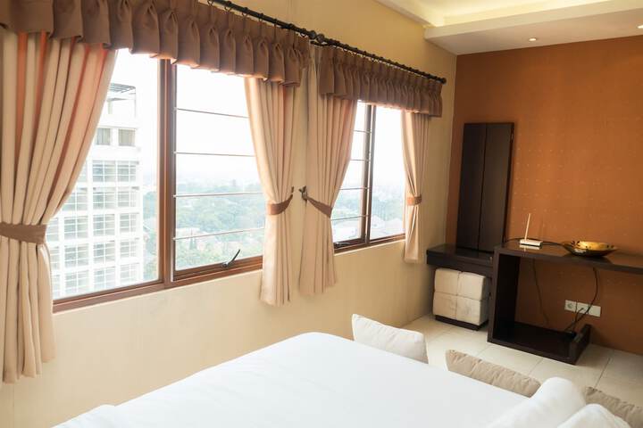 Room 5 of 80