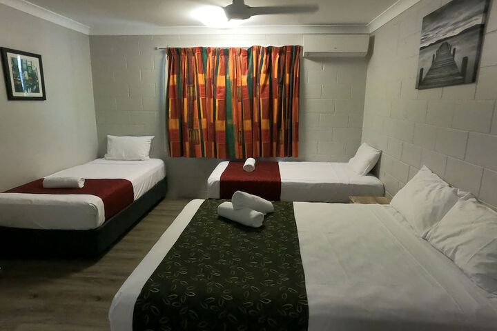 Room 35 of 91