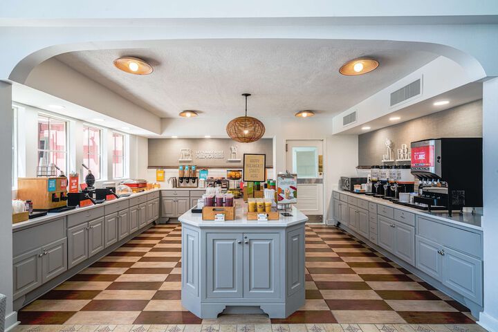 Breakfast area