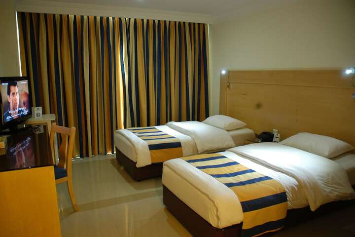 Room 10 of 63