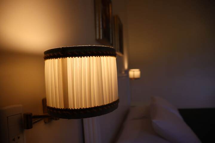 Room 28 of 127