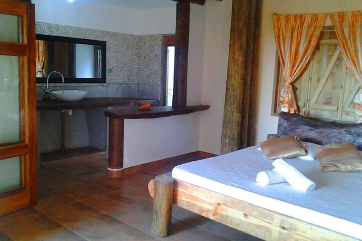 Room 4 of 70