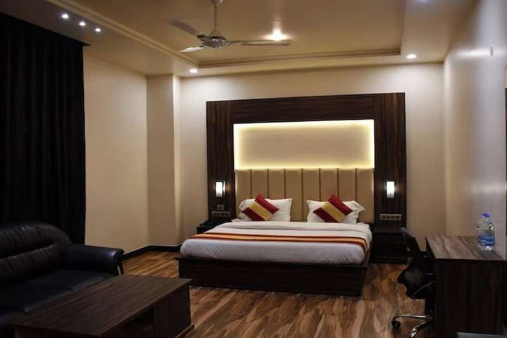 Room 12 of 46