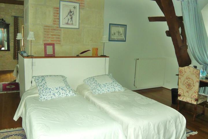 Room 9 of 36