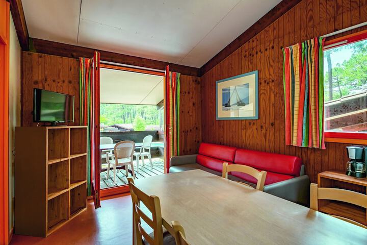 Room 9 of 39