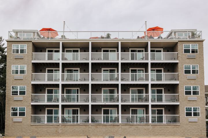 Hotel 98 of 119