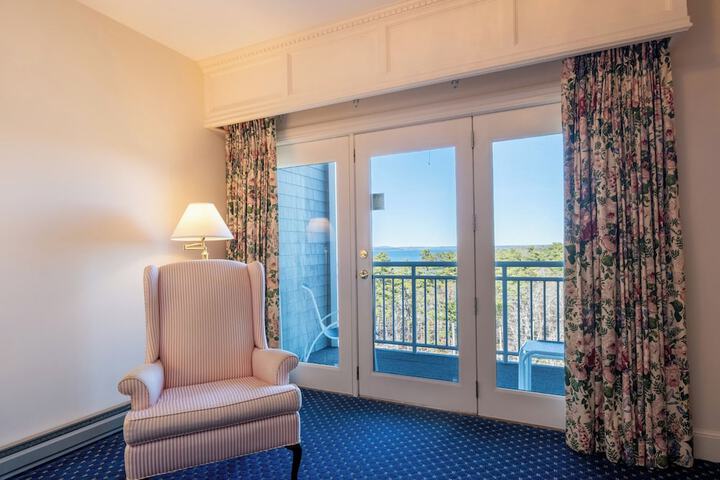 Room 45 of 116