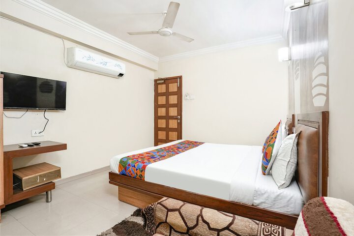 Room 11 of 36