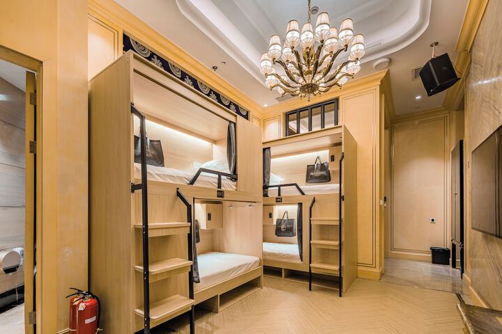 Room 34 of 64