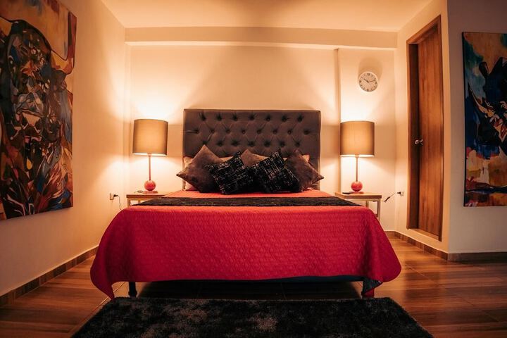 Room 4 of 36