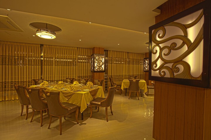 Dining 14 of 25