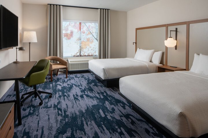 Room 10 of 18