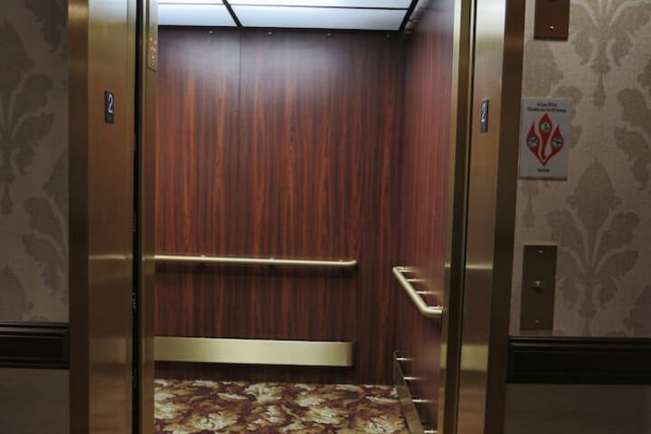 Hotel Interior 17 of 28