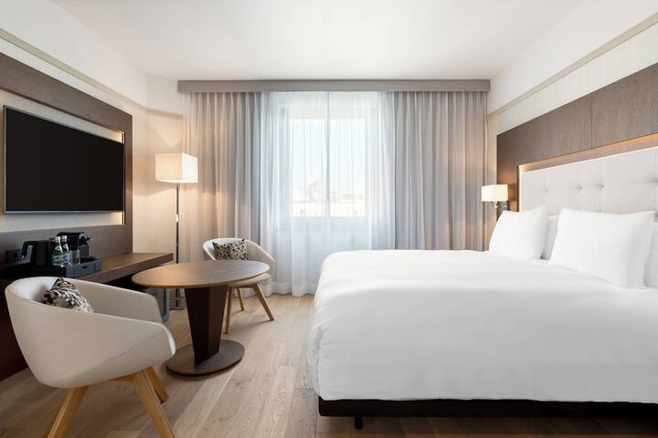 Room 21 of 116