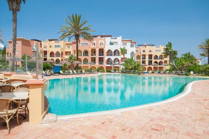 Pools & Facilities