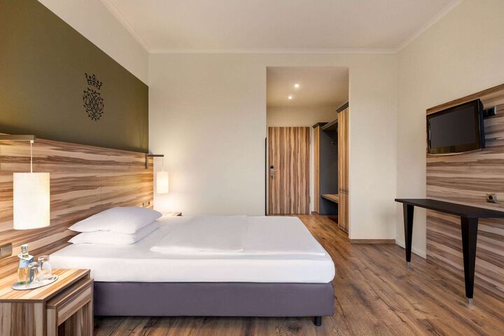 Room 27 of 79