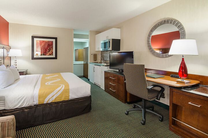 Room 11 of 38