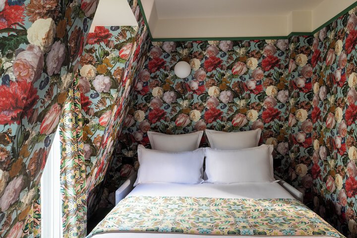 Room 35 of 65