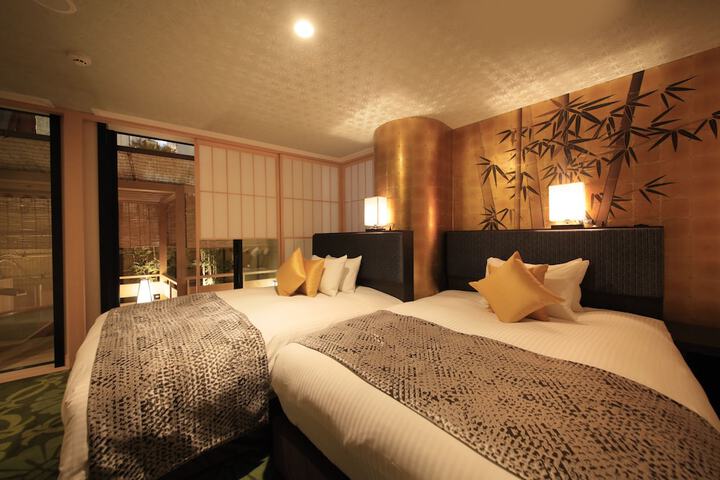 Room 20 of 74