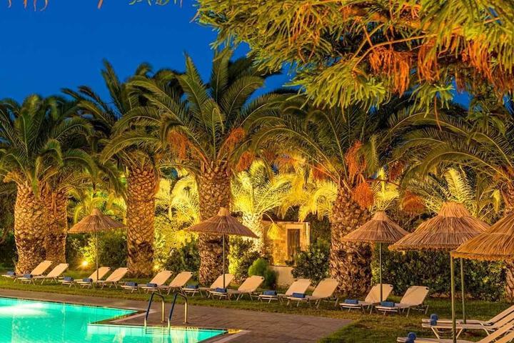 Pools & Facilities