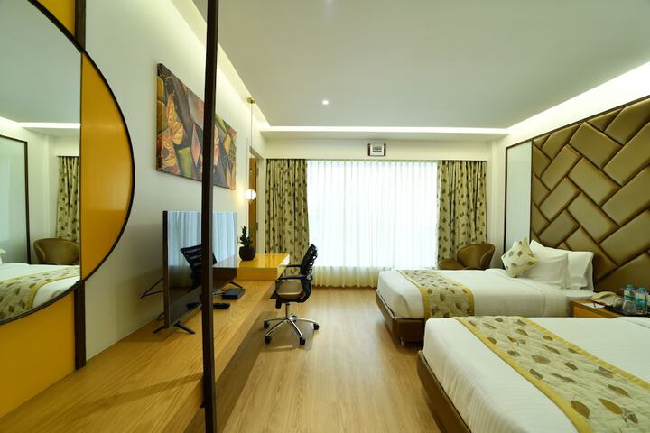Room 6 of 37