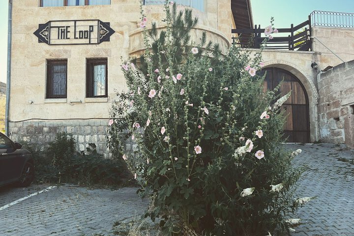 Hotel 5 of 6