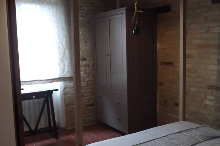 Room 4 of 49