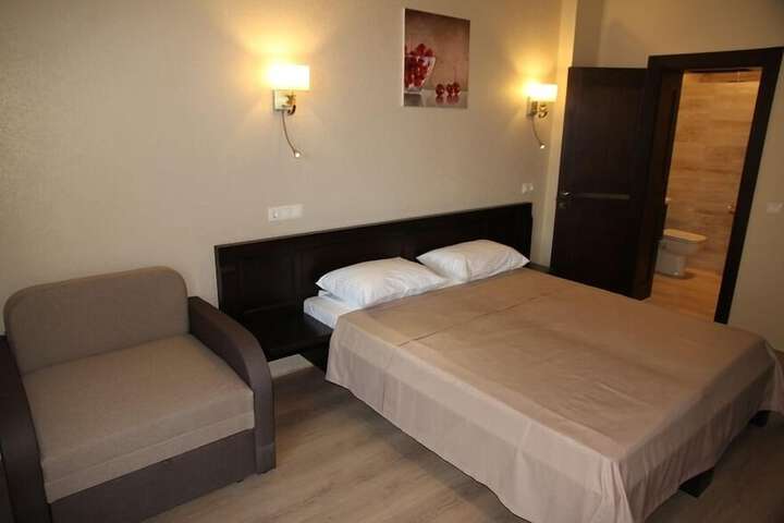 Room 28 of 63