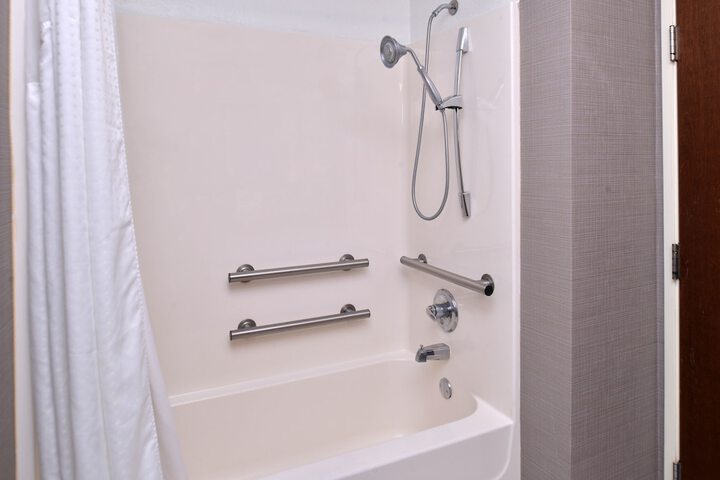 2 Queen Beds (7 of 7)