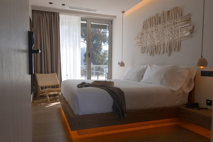 Room 8 of 60