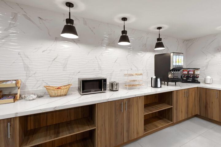 Breakfast/Coffee Service 19 of 23