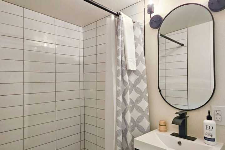 Classic Single Room (4 of 4)