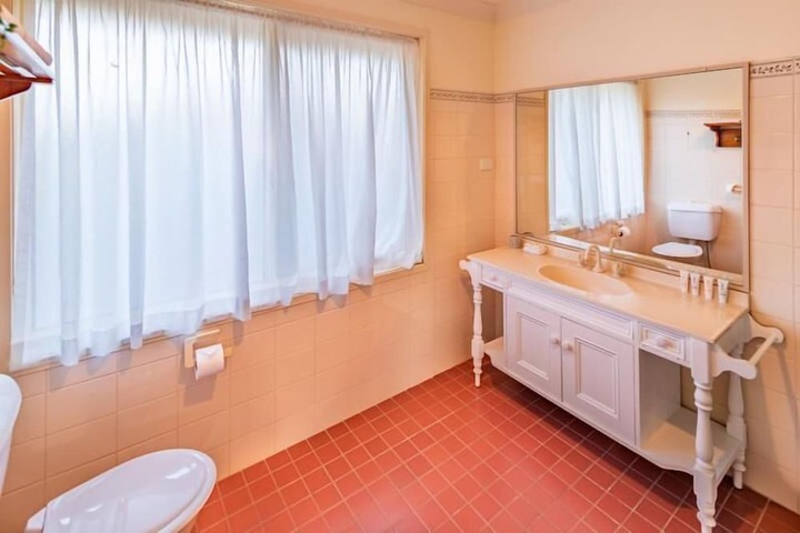 Room 145 of 175