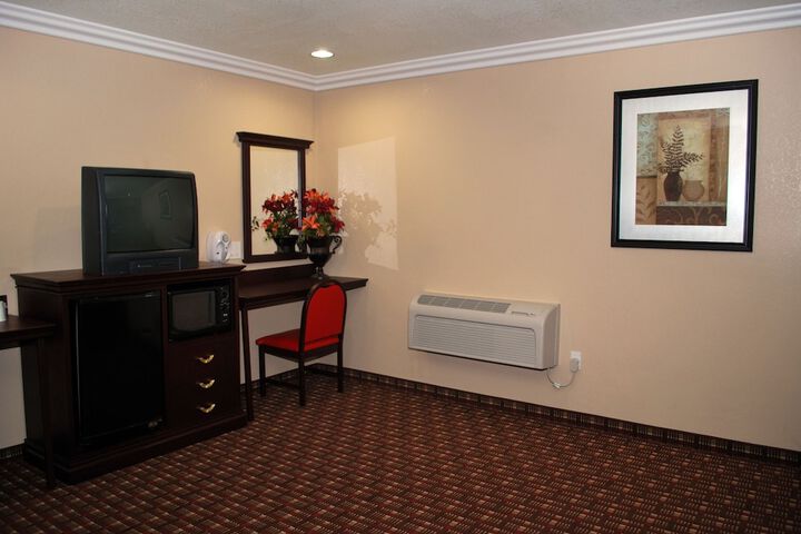 Room 10 of 26