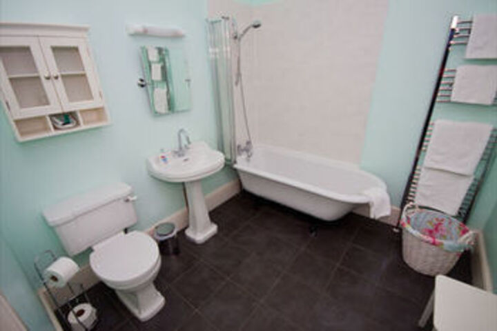 Room 5 of 25