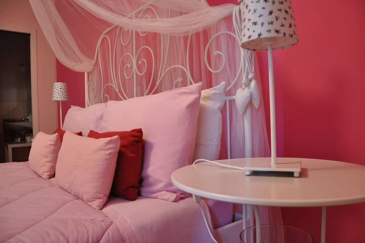 Room 12 of 40