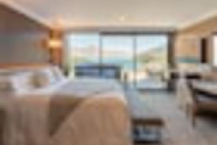 Room 29 of 216
