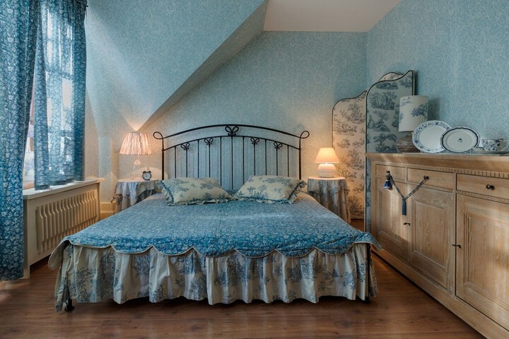 Room 10 of 41