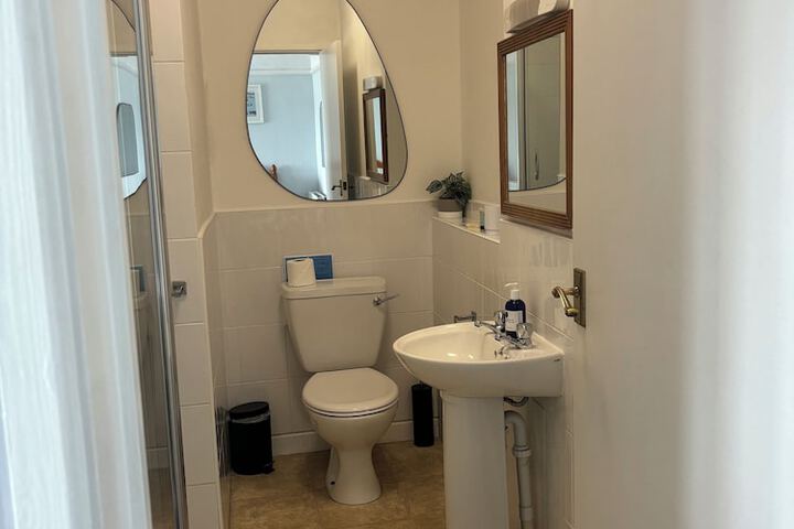 Room 12 of 40